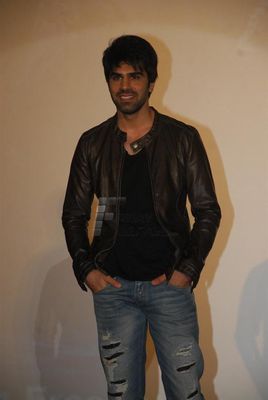 Manjari Phadnis, Madhurima Tuli, Varun Sharma at film 'WARNING' 3D first look launch