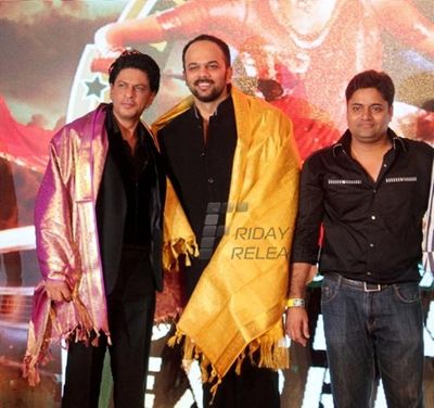 Shah Rukh Khan at film \'CHENNAI EXPRESS\' success party