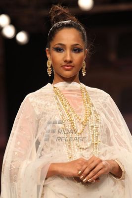 Bolly Celebs at Designer Anita Dongre's show at the LFW Winter Festive 2013