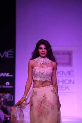Jacqueline Fernandez walks the ramp for Shehla Khan at LFW Winter Festival 2013