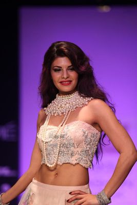 Jacqueline Fernandez walks the ramp for Shehla Khan at LFW Winter Festival 2013