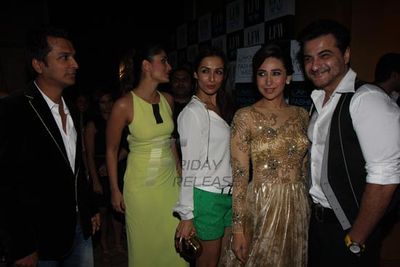 Kareena Kapoor & Malaika Arora Khan at Vikram Phadnis Fashion Show at LFW Winter Festive 2013