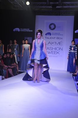 Sana Khan showstopper at Talent Box Show at LFW Winter Festive