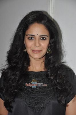 Mona Singh walks the ramp during the launch of Tangerine Home Couture