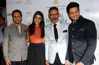 Huma Qureshi & Sania Mirza walk the ramp at AAMBY VALLEY INDIA BRIDAL WEEK 2013