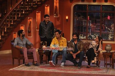 Sonakshi Sinha, Shahid Kapoor, Sonu Sood on 'Comedy Nights with Kapil' sets promoting 'R... Rajkumar'