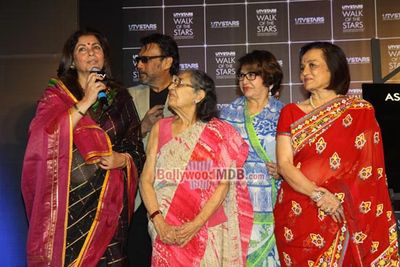 Bolly Celebs at unveiling of Asha Parekh's hand imprint launch