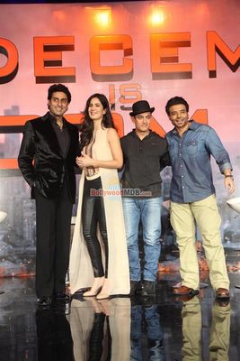 Aamir Khan, Abhishek Bachchan, Katrina Kaif, Uday Chopra at film \'DHOOM 3\' press meet