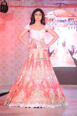 Showstopper Shilpa Shetty and Miss Universe Liza Lazarus at Rohit Verma\'s fashion show