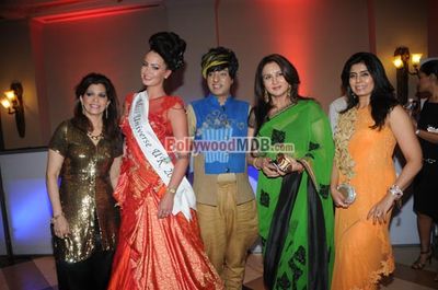 Vivek Oberoi among Bolly & TV Celebs at Rohit Verma's Fashion Show