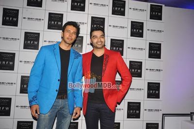 Sunny Leone, Kangana Ranaut, Celina Jaitley among Bolly Celebs on day 1 of the India Resort Fashion Week 2013