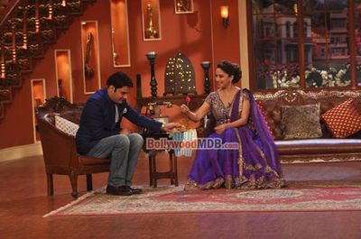 Madhuri Dixit and Huma Qureshi on Comedy Nights With Kapil sets promoting film 'Dedh ISHQIYA'