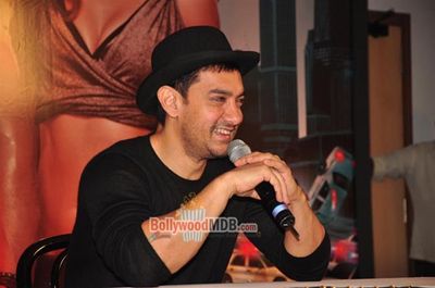 Aamir Khan holds press meet clarifying \'DHOOM 3\' ticket prices hike at YRF Studios
