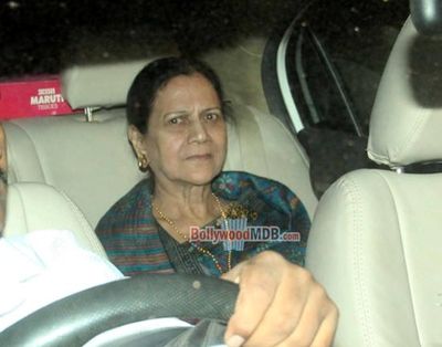 Aamir Khan, Abhishek Bachchan, Sachin Tendulkar at film 'DHOOM 3' special screening