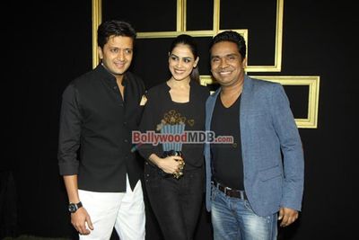 Hot Bolly Celebs at Deepika Padukone's Black & Gold party