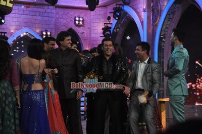 Salman Khan with celebrity finalists at the Grand Finale of 'BIGG BOSS 7'