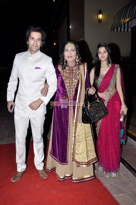 Abhay Deol, Richa Chadda among Bolly Celebs at wedding reception of Aamna Shariff