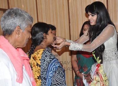Bollywood beauty Sherlyn Chopra celebrated her birthday with the sex workers