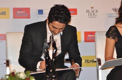 Bollywood people marked their presence at the Filmfare Awards Special Issue launch of the Filmfare magazine