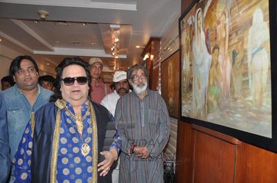 Paoli Dam and Bappi Lahiri were present at the inauguration of Painter Prithvi Soni's painting exhibition