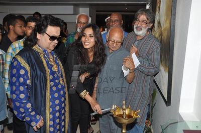 Paoli Dam and Bappi Lahiri were present at the inauguration of Painter Prithvi Soni's painting exhibition