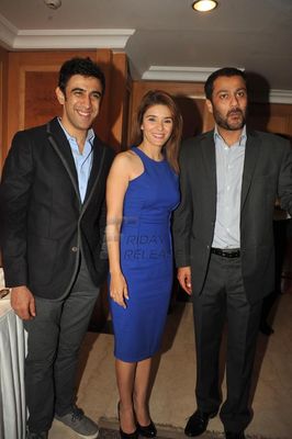 Team Kai Po Che was seen with Rageshwari Loomba at the announcement of the 15th Edition of Terry Fox Run 2013