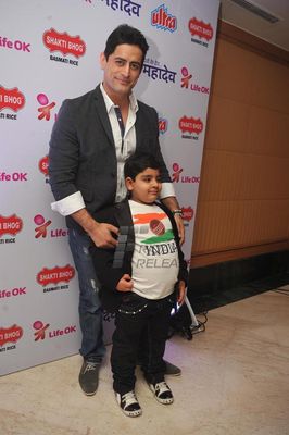 TV stars Mohit Raina, Sonarika Bhadoria, Sadhil Kapoor & Rushiraj Pawar during the unveiling of Life Oks serial Devon ke Dev Mahadev the limited edition DVD set at Hotel Trident