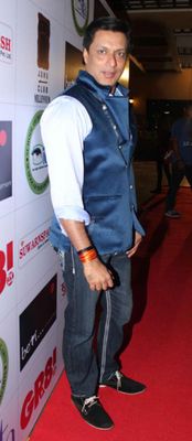 Well known celebrities from Bollywood attended the Tehzeebe Gangojaman Mushaira