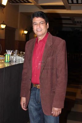 Well known celebrities from Bollywood attended the Tehzeebe Gangojaman Mushaira