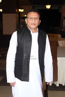 Well known celebrities from Bollywood attended the Tehzeebe Gangojaman Mushaira