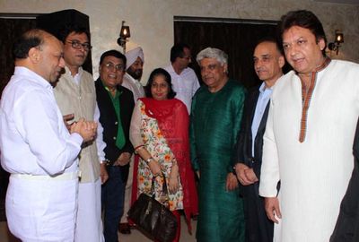 Well known celebrities from Bollywood attended the Tehzeebe Gangojaman Mushaira