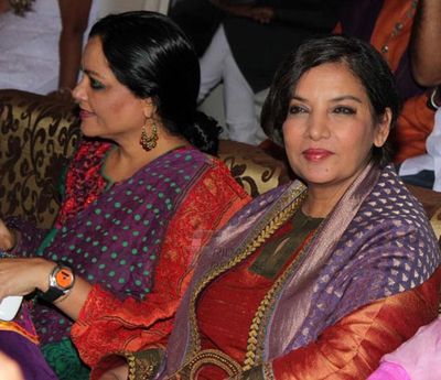 Well known celebrities from Bollywood attended the Tehzeebe Gangojaman Mushaira
