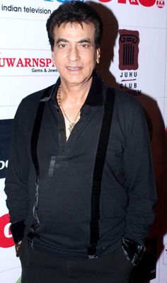 Well known celebrities from Bollywood attended the Tehzeebe Gangojaman Mushaira