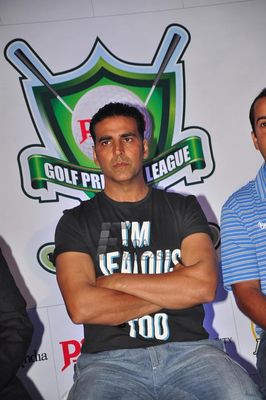 Akshay Kumar & Vinod Khanna at GOLD PREMIER LEAGUE 2013 press meet at Hotel JW Marriott
