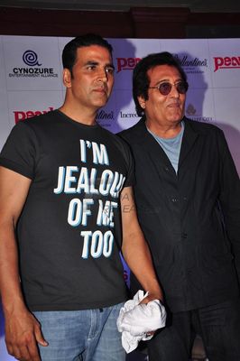 Akshay Kumar & Vinod Khanna at GOLD PREMIER LEAGUE 2013 press meet at Hotel JW Marriott