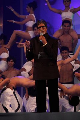 Big B, Junior B and noted actor Manoj Kumar attending famous music director Adesh Shrivastava's Global Sounds of Peace Concert.