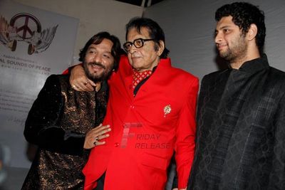 Big B, Junior B and noted actor Manoj Kumar attending famous music director Adesh Shrivastava's Global Sounds of Peace Concert.