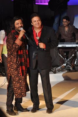 Bollywood Celebs at Singers Roopkumar & Sonali Rathod's daughter Reewa's first live concert at the Amphitheater