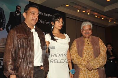 Kamal Haasan and Pooja Kumar at press meet to announce film 'Vishwaroop' premiere tie up with Videocon DTH at Hotel JW Marriott
