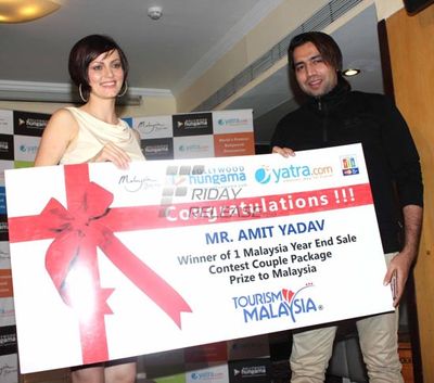 Yana Gupta meets winners of Bollywood Hungama - Yatra.com contest at Rock Bottom