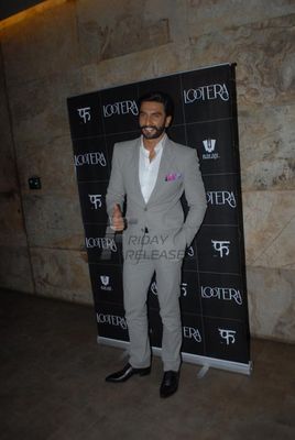 Bolly Celebs snapped at 'LOOTERA' special screening