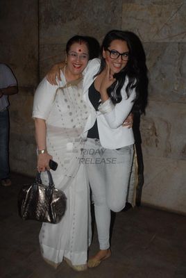 Bolly Celebs snapped at 'LOOTERA' special screening