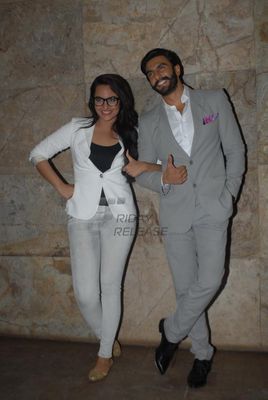 Bolly Celebs snapped at 'LOOTERA' special screening