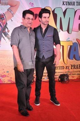 Jacqueline Fernandez & Girish Taurani at new song launch of 'RAMAIYA VASTAVAIYA'