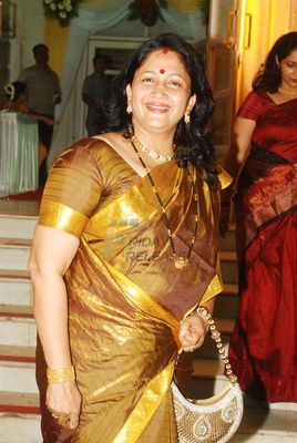 Bolly celebs graced the 50th wedding anniversary of veteran actors Ramesh Deo and Seema Deo