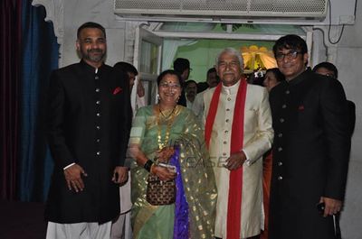 Bolly celebs graced the 50th wedding anniversary of veteran actors Ramesh Deo and Seema Deo