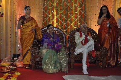 Bolly celebs graced the 50th wedding anniversary of veteran actors Ramesh Deo and Seema Deo