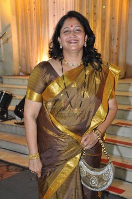 Bolly celebs graced the 50th wedding anniversary of veteran actors Ramesh Deo and Seema Deo