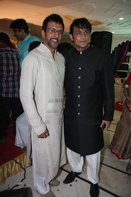 Bolly celebs graced the 50th wedding anniversary of veteran actors Ramesh Deo and Seema Deo