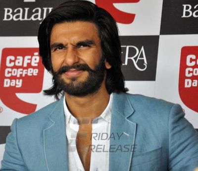 Ranveer Singh & Sonakshi Sinha at the promotion of 'LOOTERA'